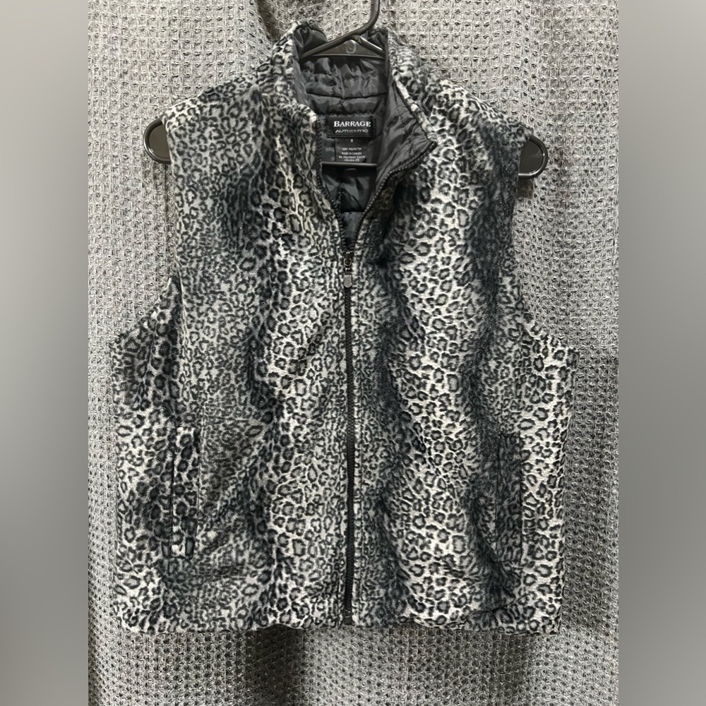 Barrage Animal Print Faux fur like Vest Size Medium